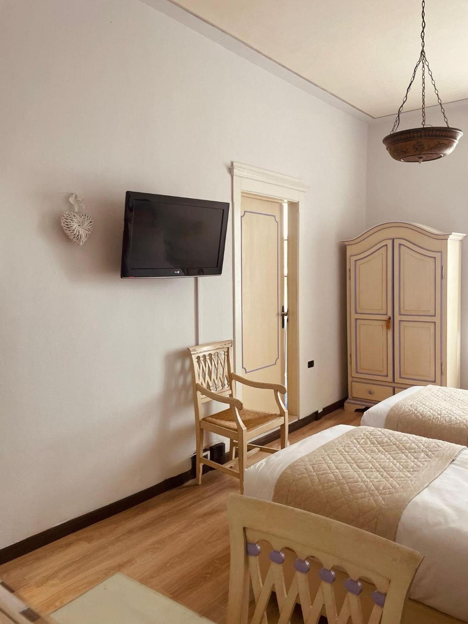 Quattro Gigli Hotel Montopoli in Val dʼArno المظهر الخارجي الصورة